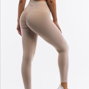 Nude/tan Echt leggings never worn